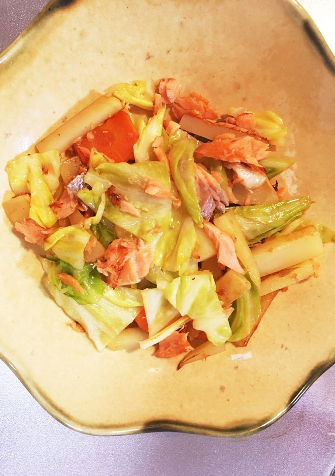 じゃがいもとキャベツの鮭炒め-レシピのメイン写真