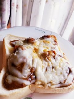 カレーのリメイク☆チーズカレートースト♡-レシピのメイン写真