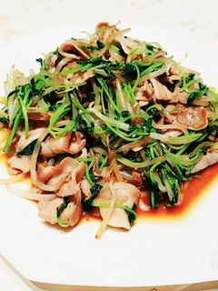 簡単!格安!豚バラ炒め もやし&豆苗-レシピのメイン写真