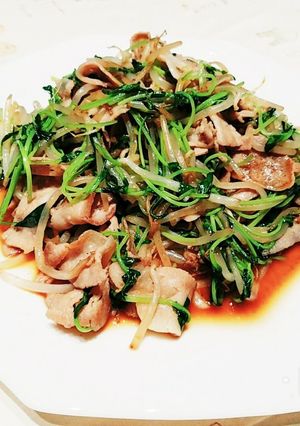 簡単！格安！豚バラ炒め　もやし＆豆苗-レシピのメイン写真