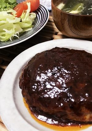 バター香るデミグラスソースハンバーグ-レシピのメイン写真