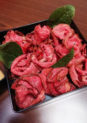 ローストビーフ・薔薇風にアレンジ♪-レシピのメイン写真
