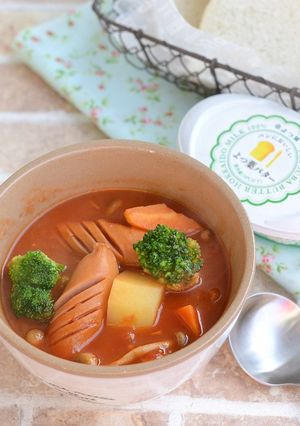 ごろごろ野菜とチーズのトマトスープ鍋-レシピのメイン写真
