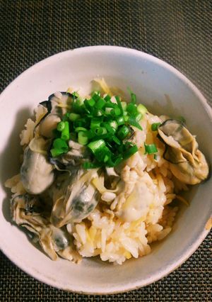 土鍋で牡蠣ご飯~☺-レシピのメイン写真