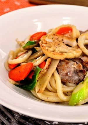 タイ風☆根菜焼きうどん-レシピのメイン写真
