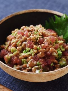 ビールのおつまみに!アボカドとまぐろ納豆-レシピのメイン写真