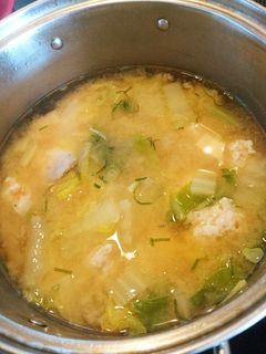 うまっ☆白菜と肉団子のお味噌汁-レシピのメイン写真