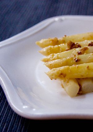 ホワイトアスパラのイタリアン胡桃味噌和え-レシピのメイン写真