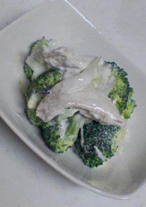 鶏肉とﾌﾞﾛｯｺﾘｰとｾﾛﾘのｻﾗﾀﾞ-レシピのメイン写真