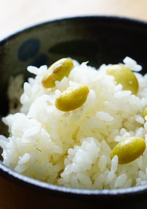 愛情たっぷり「里山のつぶ」で作った豆ご飯-レシピのメイン写真