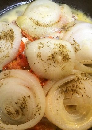 鶏肉と玉ねぎのコンソメ白ワイン煮-レシピのメイン写真