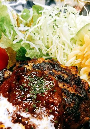 ハンバーグの隠し味はコレで決まり！！！-レシピのメイン写真