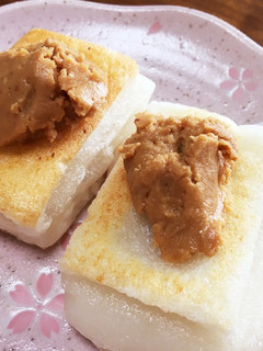 焼き餅❤ピーナッツバター添え-レシピのメイン写真