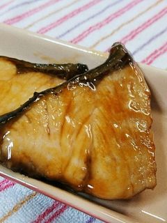 深みのある味!ぶりのオイスター照り焼き-レシピのメイン写真