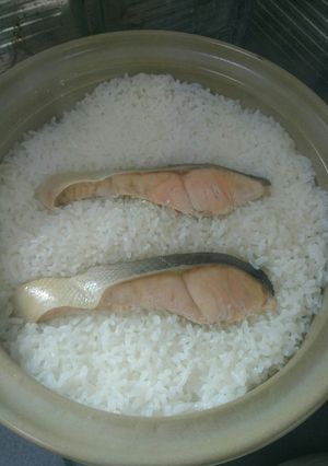 簡単冷凍鮭で炊き込みご飯-レシピのメイン写真
