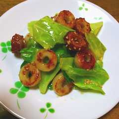 A picture of ちくわとキャベツの甘酢炒め.
