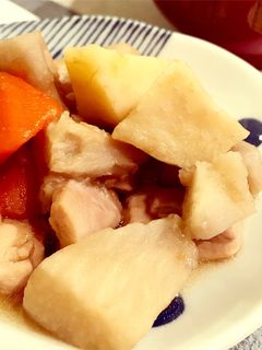 里芋と鶏肉と人参の煮物-レシピのメイン写真