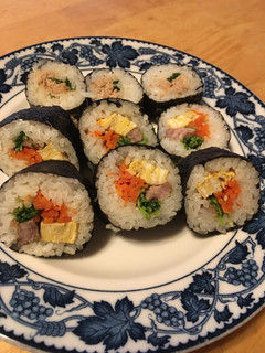 ステーキ肉で太巻き。恵方巻きにいかが?-レシピのメイン写真