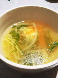創味シャンタンで野菜スープ-レシピのメイン写真
