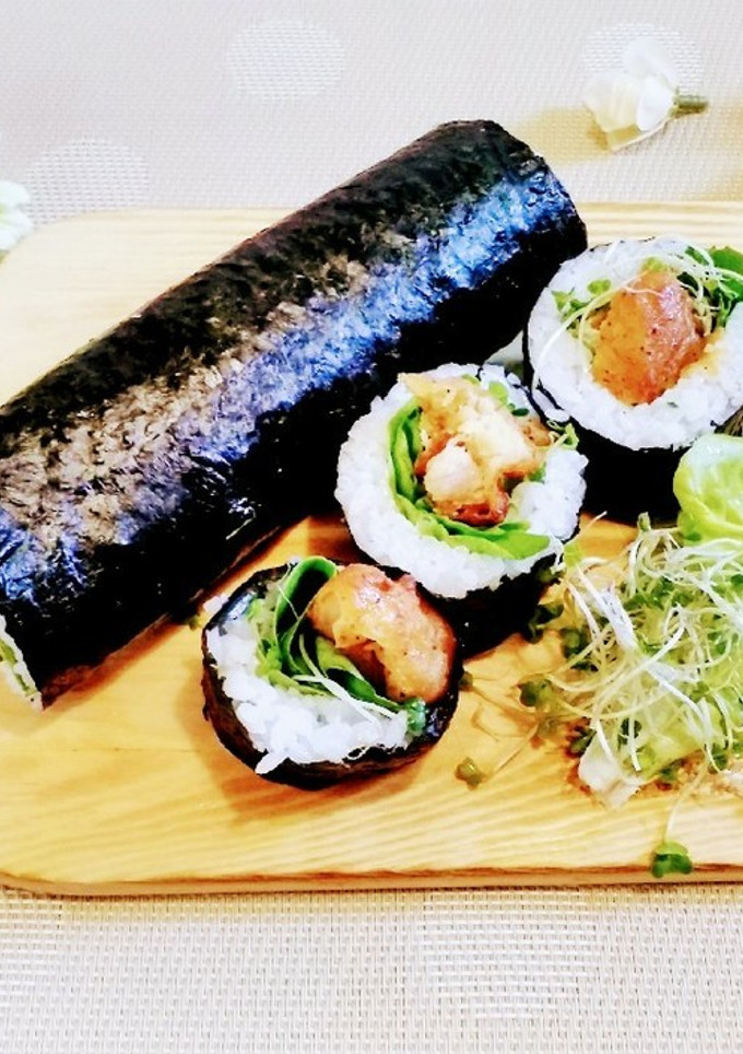 唐揚げの恵方巻き♪-レシピのメイン写真