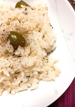 簡単☆材料混ぜて炊くだけオリーブゴハン-レシピのメイン写真