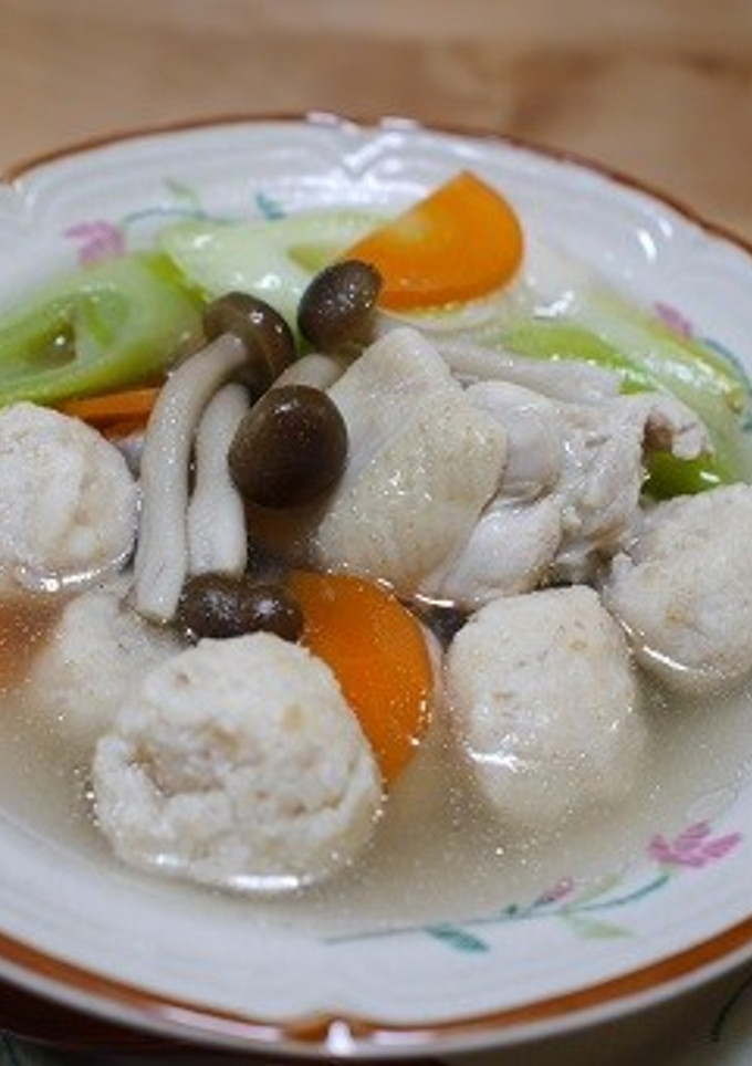 鶏団子とネギとほうれん草スープ-レシピのメイン写真