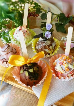 バレンタインに♥レンジで簡単ケーキポップ-レシピのメイン写真