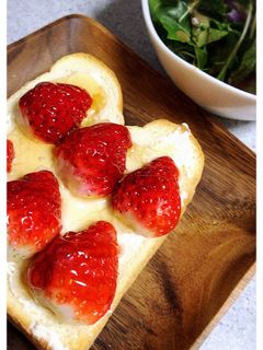クリチいちごトースト-レシピのメイン写真