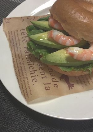 カフェレシピ アボカドシュリンプベーグル-レシピのメイン写真