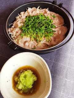 【簡単】豚肉と豆苗ともやし蒸し-レシピのメイン写真