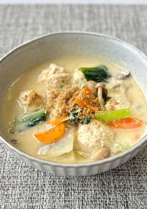鶏団子のまろやか豆乳みそ汁-レシピのメイン写真