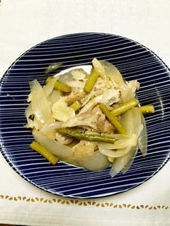 鶏モモと玉ねぎ・アスパラのサッパリソース-レシピのメイン写真