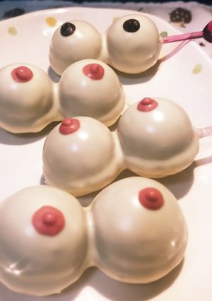 バレンタイン簡単大量★おっぱい ★チョコ-レシピのメイン写真