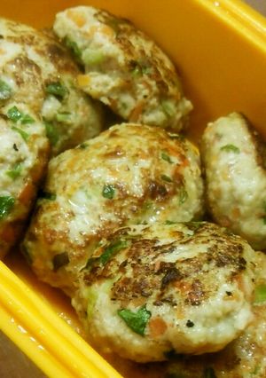 野菜入りチキンハンバーグ-レシピのメイン写真