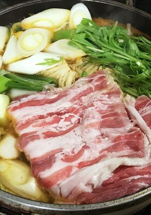 死ぬウマ野菜マシマシキムチ鍋-レシピのメイン写真