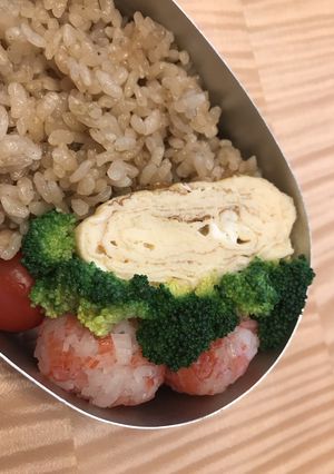 お弁当にブロッコリーの仕切り-レシピのメイン写真
