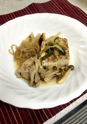 肉豆腐。のつもりが、いっぱい入れちった♪-レシピのメイン写真