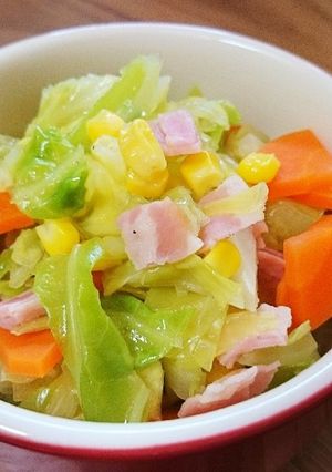 お鍋ひとつでカラフル♪春キャベツの蒸し煮-レシピのメイン写真