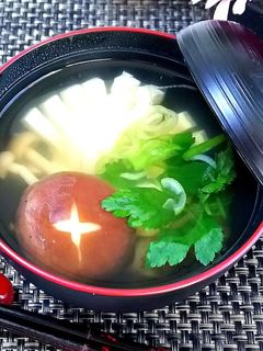 茸と豆腐のお吸い物-レシピのメイン写真