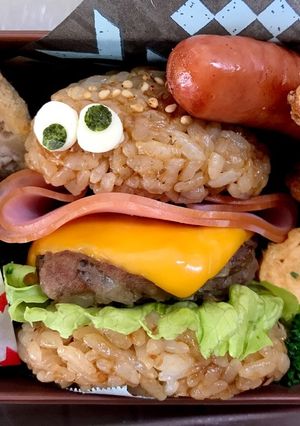 ハンバーガーセット！ デコ弁 、キャラ弁-レシピのメイン写真
