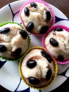 フライパンでも花咲! 黒豆バナナ蒸しパン-レシピのメイン写真