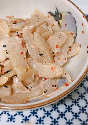 セロリの辛マヨ和え(セロリ嫌いがハマる)-レシピのメイン写真