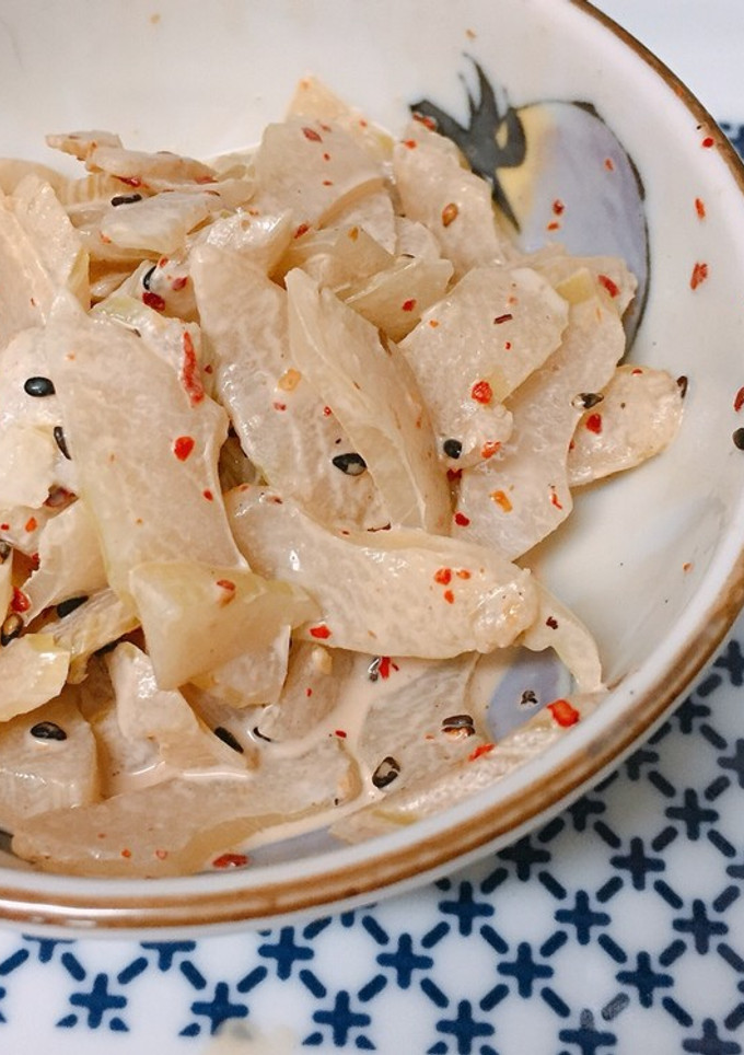 セロリの辛マヨ和え(セロリ嫌いがハマる)-レシピのメイン写真