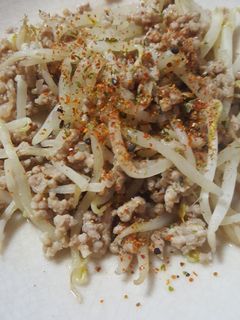 節約飯!もやしと豚ひき肉のオイスター炒め-レシピのメイン写真