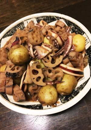 イカ、じゃが芋、蓮根の煮物！塩麹入りです-レシピのメイン写真