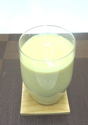 ブレンダーでマンゴーの豆乳スムージー-レシピのメイン写真