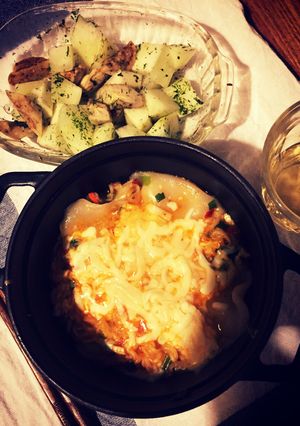 水餃子と卵とチーズの辛ラーメン-レシピのメイン写真