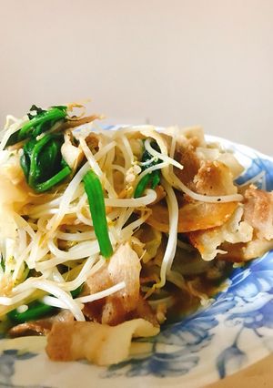 簡単＊豚バラともやしのシンプルな炒めもの-レシピのメイン写真