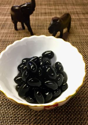 ふっくらツヤツヤ黒豆-レシピのメイン写真