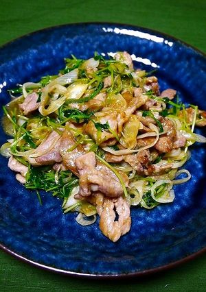簡単！たっぷり豆苗回鍋肉☆ホイコーロー-レシピのメイン写真